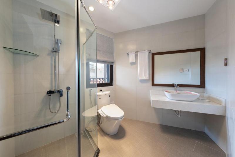 Granda West Lake Apartment