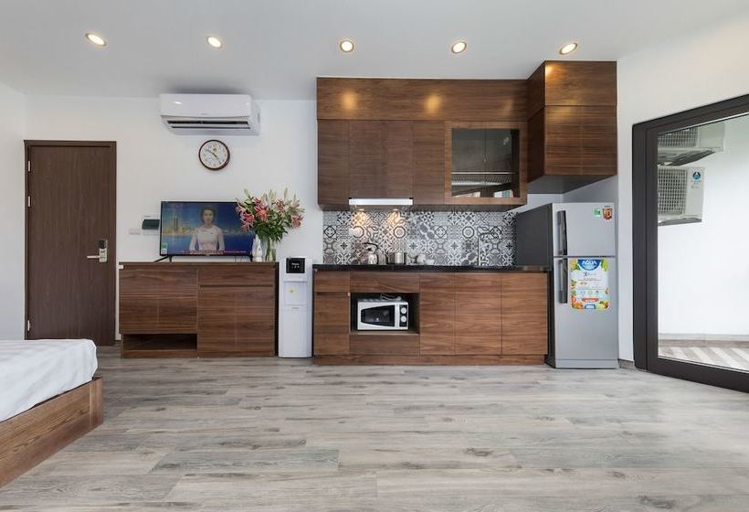 Granda West Lake Apartment