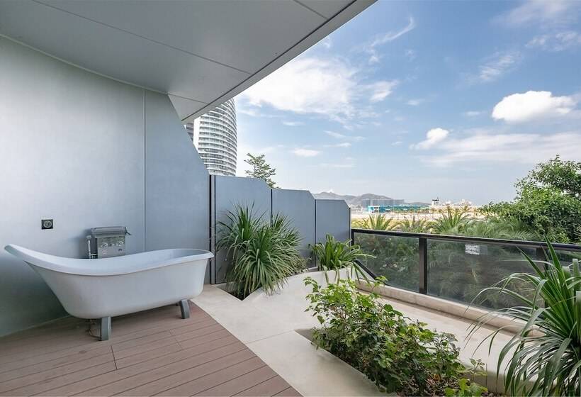 Yuejia Sea Apartment Phoenix Island