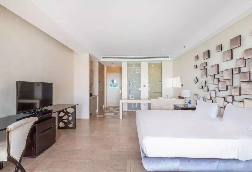 Yuejia Sea Apartment Phoenix Island