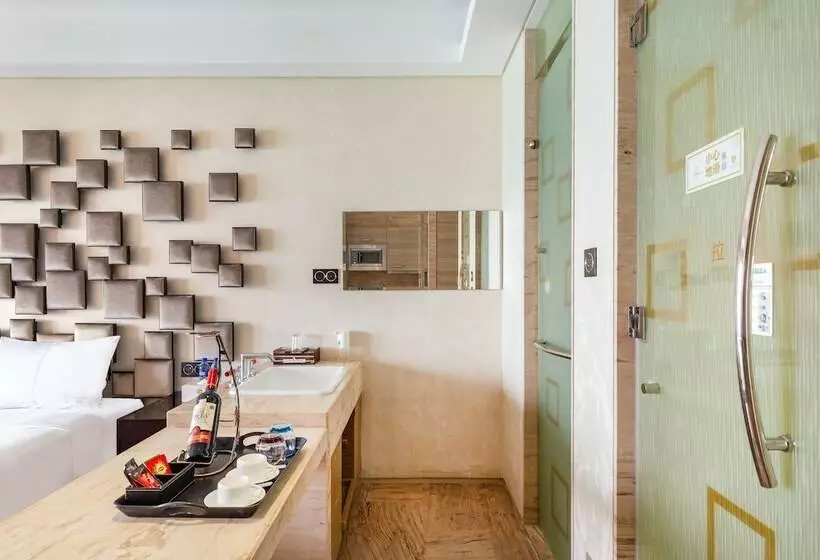 Yuejia Sea Apartment Phoenix Island