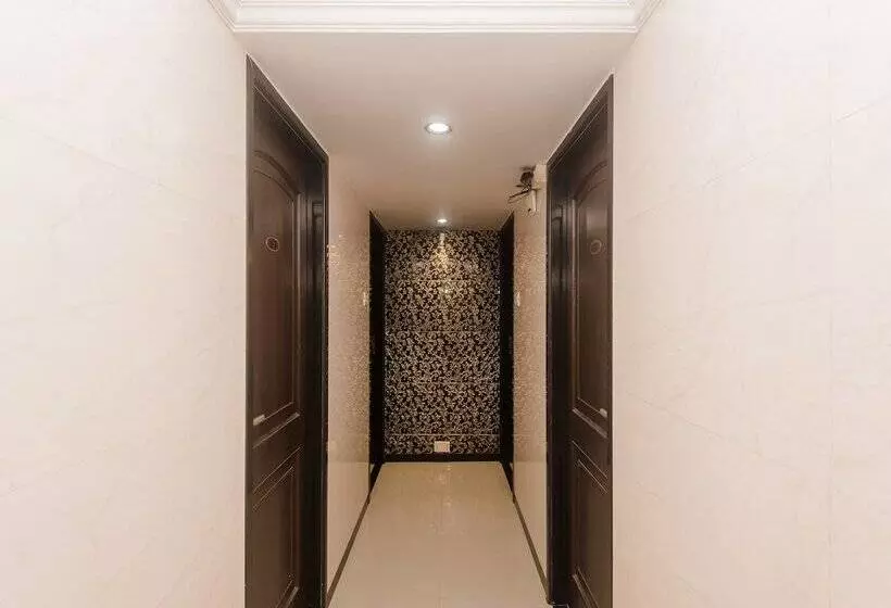Super Hotel O Solitaire