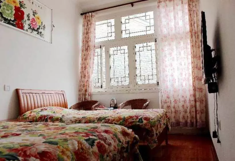 Majatalo Great Wall Ninety Thousand Miles Inn