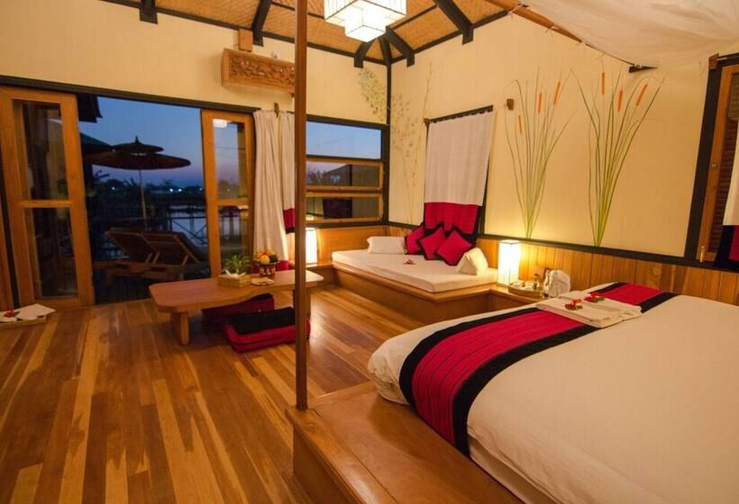 هتل Inle Heritage Stilt House