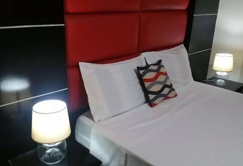 Luxury Suites E