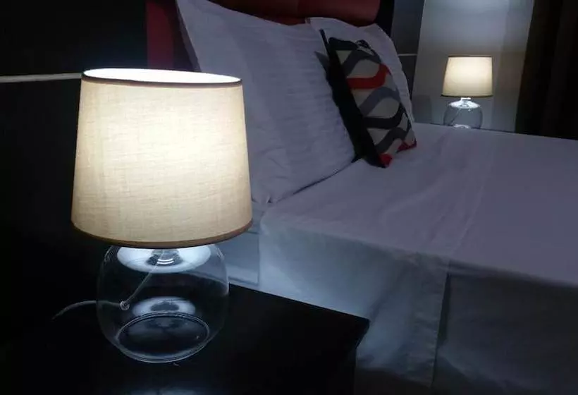 Luxury Suites E