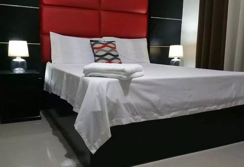 Luxury Suites E