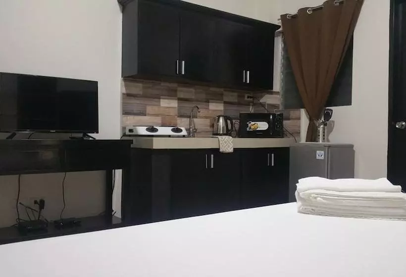 Luxury Suites E