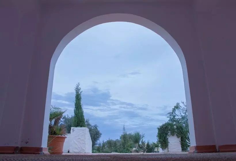 Majatalo Domaine El Manar