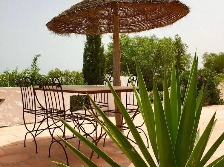 Majatalo Domaine El Manar