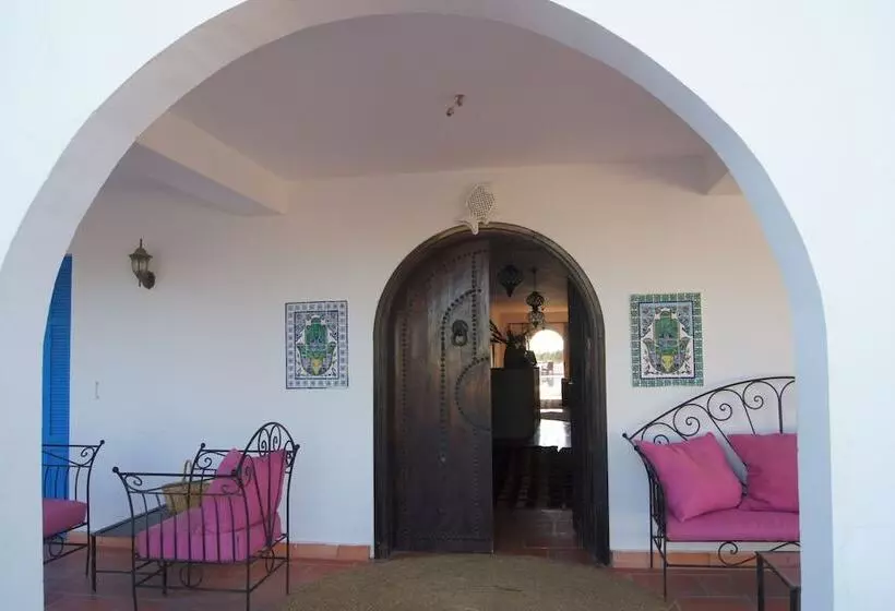 Majatalo Domaine El Manar