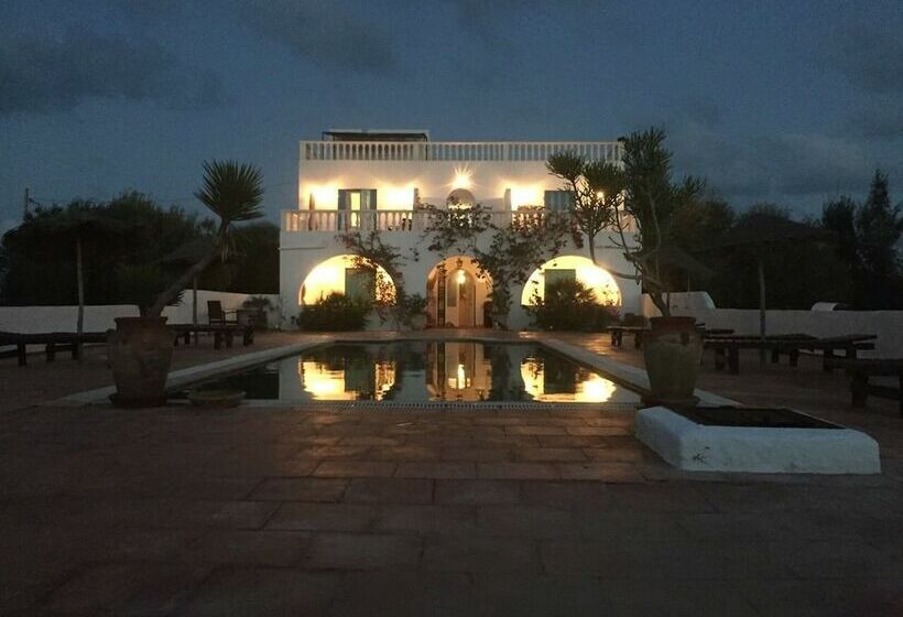 ペンション Domaine El Manar