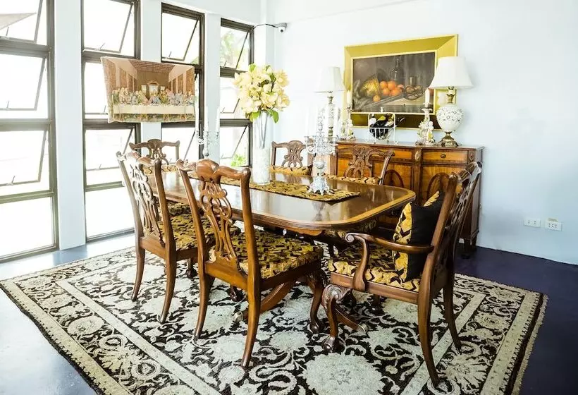 Majatalo Zeller Court Apartelle