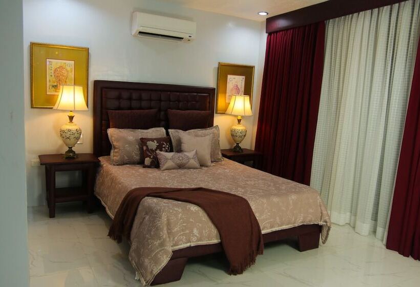 بنسيون Zeller Court Apartelle