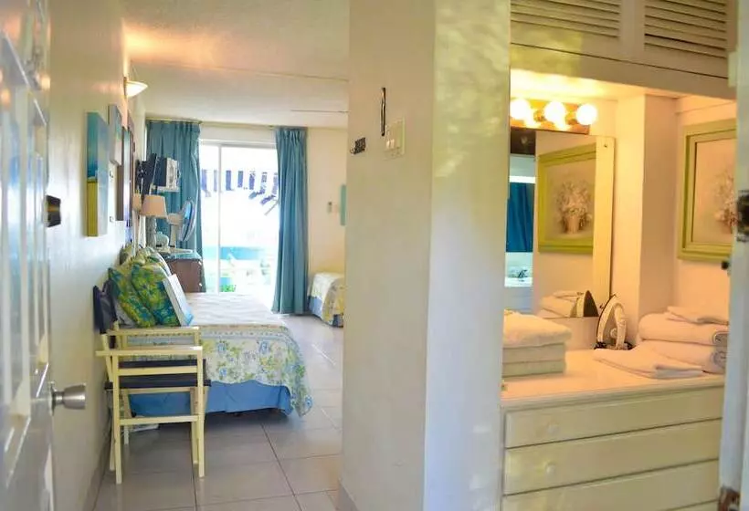 Rooms On The Hip Strip   Montego Bay
