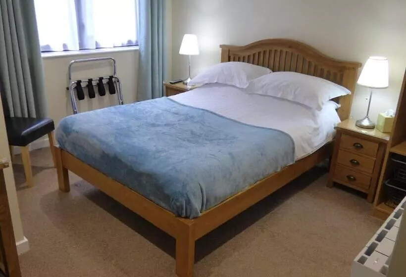 تختخواب و صبحانه The Brevins Guest House