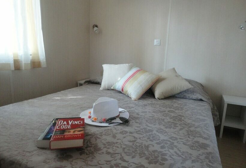 호텔 Camping Les Acacias