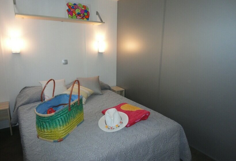 호텔 Camping Les Acacias