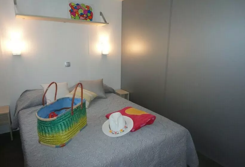 Hotelli Camping Les Acacias