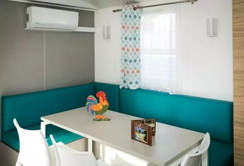 Hotelli Camping Les Acacias
