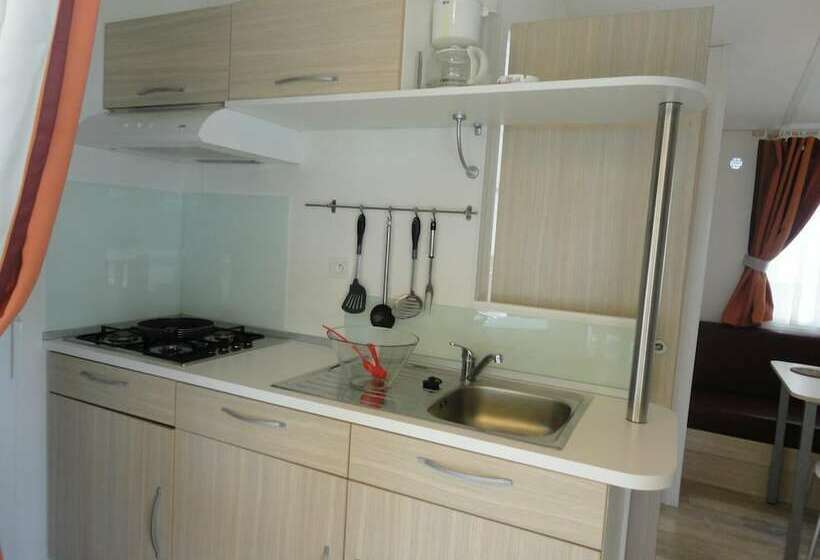 Отель Camping Les Acacias