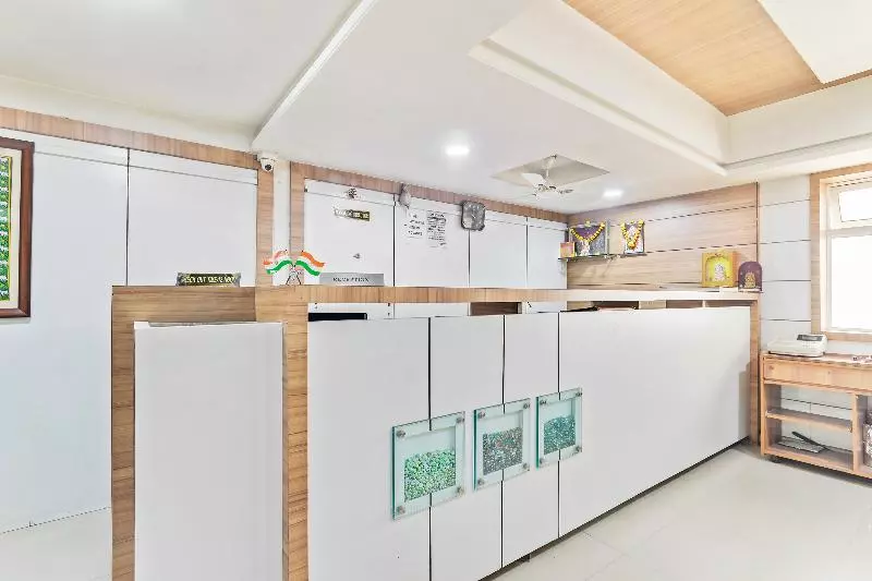 هتل Sharada International By Oyo Rooms