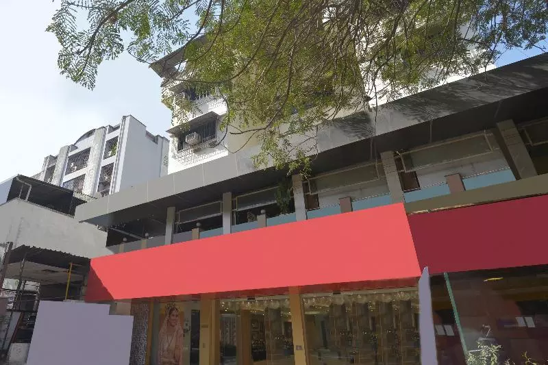 هتل Sharada International By Oyo Rooms