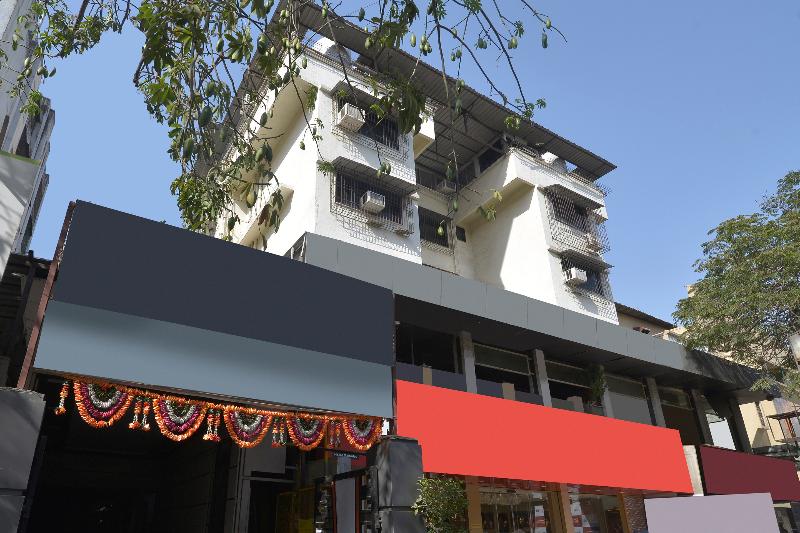 فندق Sharada International By Oyo Rooms