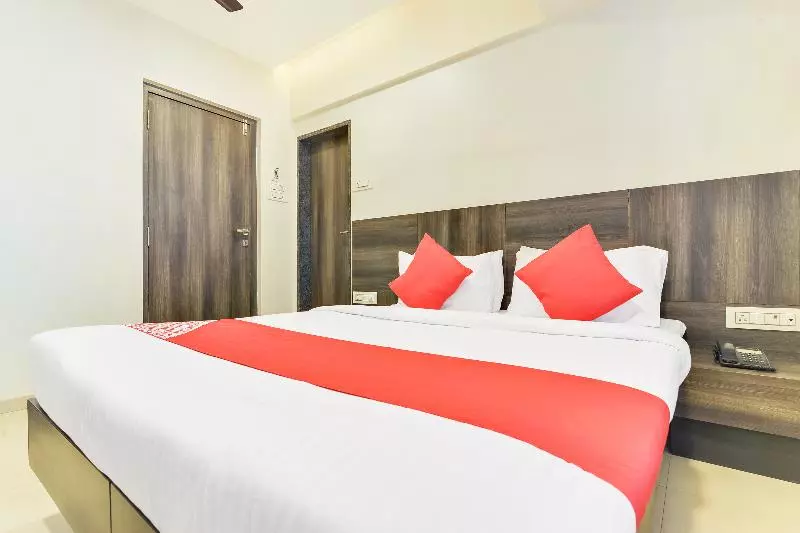 هتل Sharada International By Oyo Rooms