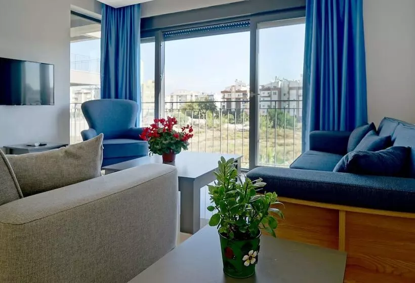 Mene Suites