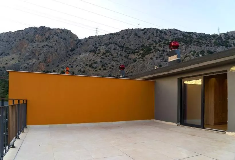 Mene Suites