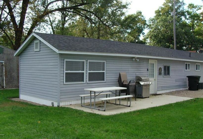 On Pointe Lakefront Resort