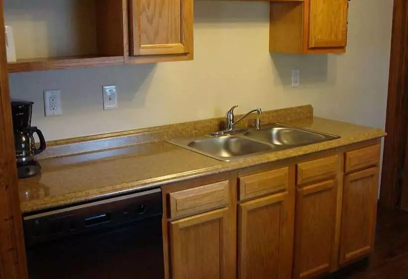 On Pointe Lakefront Resort