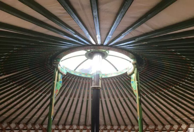 Majatalo Higher Trenear Farm B&b