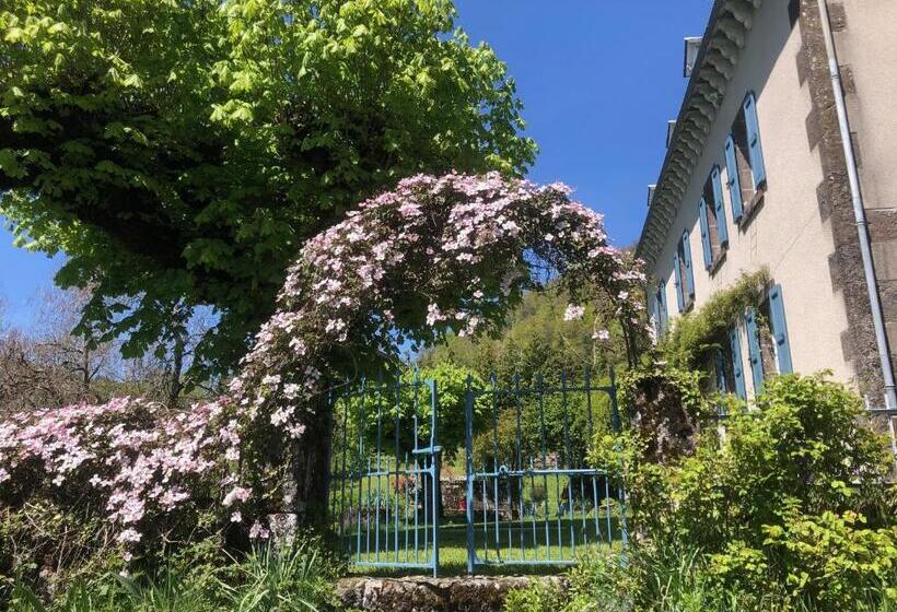 بنسيون Le Figarelou