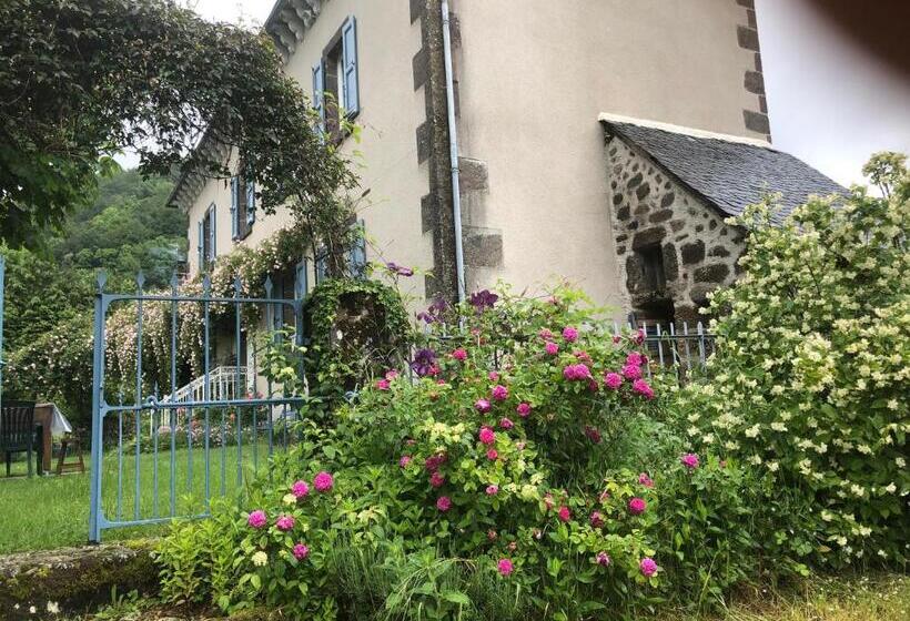 بنسيون Le Figarelou