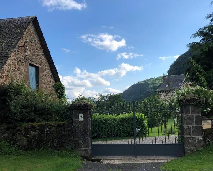 بنسيون Le Figarelou