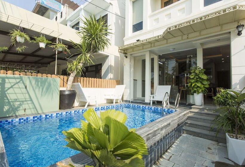 پانسیون Luna Rossa Villa