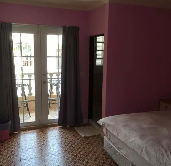 پانسیون Pretty Nanwan B&b