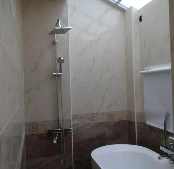 پانسیون Pretty Nanwan B&b