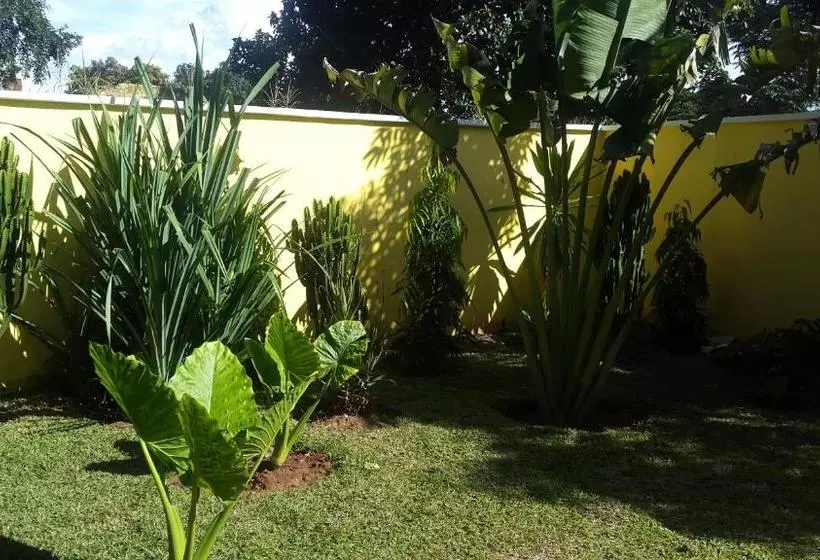 پانسیون Pumulani Lodge Livingstone