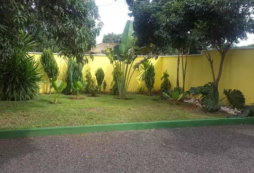 پانسیون Pumulani Lodge Livingstone