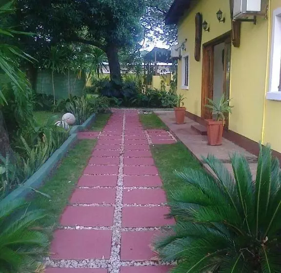 پانسیون Pumulani Lodge Livingstone