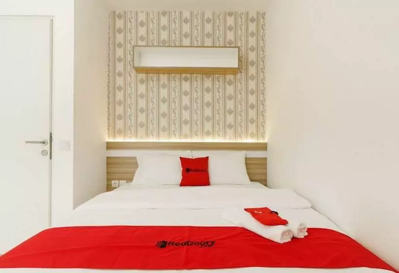 ペンション Reddoorz Apartment @ Aeropolis Tangerang