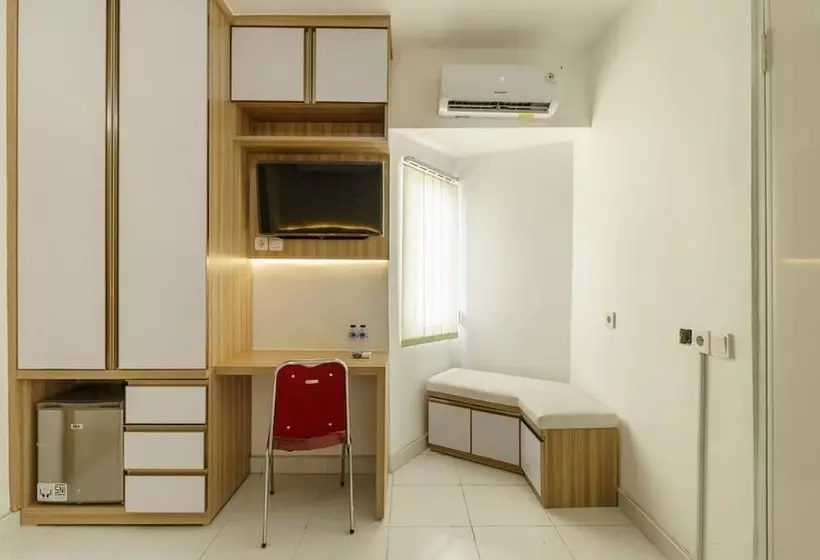 ペンション Reddoorz Apartment @ Aeropolis Tangerang
