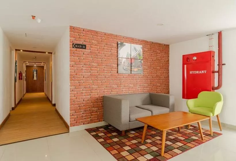 ペンション Reddoorz Apartment @ Aeropolis Tangerang