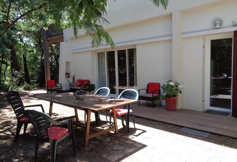 פנסיון Villa Tantely