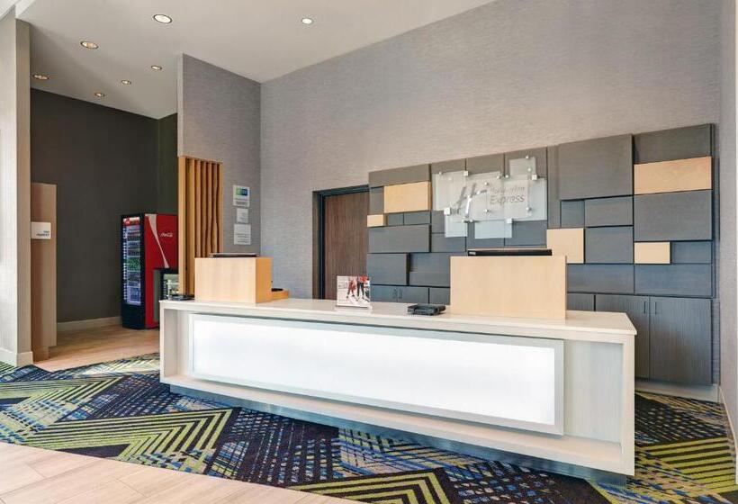 호텔 Holiday Inn Express Kingston West, An Ihg