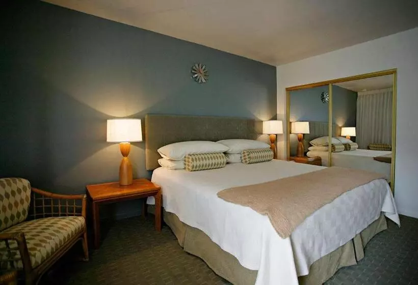 Desert Hills  21 And Over