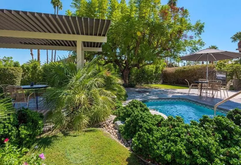 Desert Hills  21 And Over